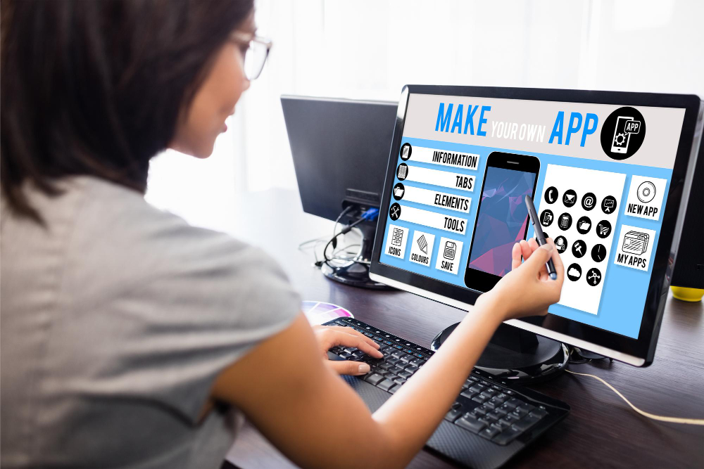 Buat Program Perusahaan – Enaknya Pakai Program Siap Pakai yang Bisa Dicustom atau Custom dari Awal?